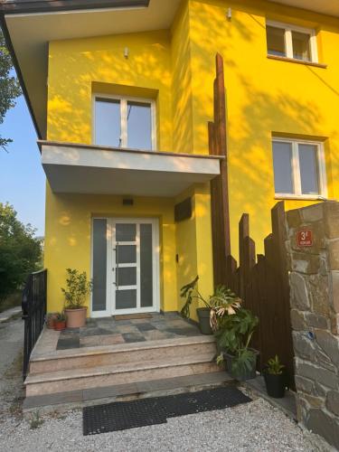 Budova, kde se bed and breakfast nachází