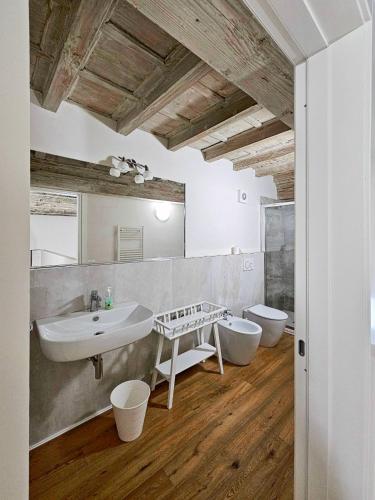Eleganza e convivialità in centro, vista Duomo per gruppi e famiglie