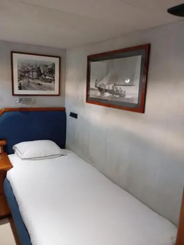 The boathouse photo 19