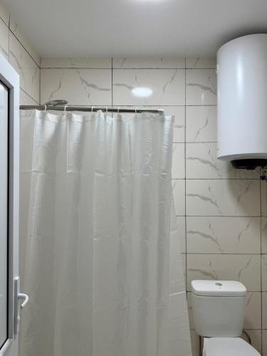 Un baño de Tsalka Apartment