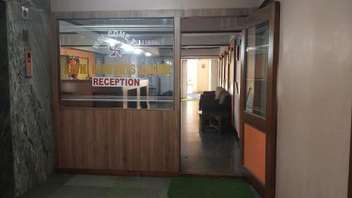 Certifikát, hodnocení, plakát nebo jiný dokument vystavený v ubytování Navami Comforts