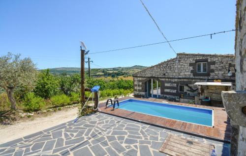 Piscina en o cerca de Stunning Home In Monterosso Almo