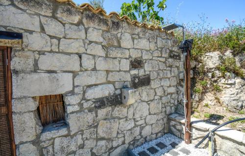 Imagen de la galería de Stunning Home In Monterosso Almo, en Monterosso Almo