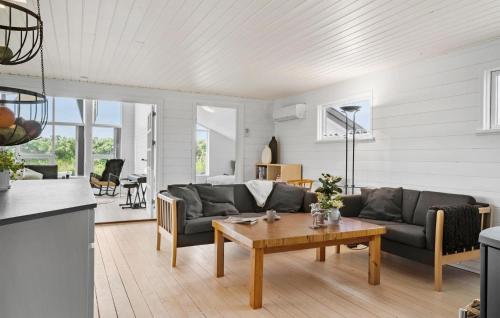 Χώρος καθιστικού στο Gorgeous Home In Lemvig
