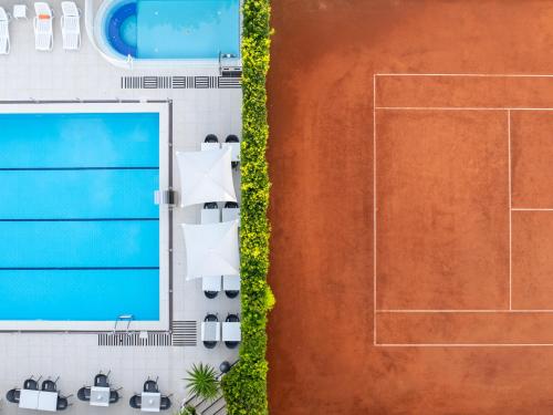 Bazén v ubytování Hotel Palace Magnolia SPA nebo v jeho okolí