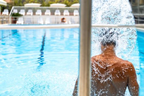 Bazén v ubytování Hotel Palace Magnolia SPA nebo v jeho okolí