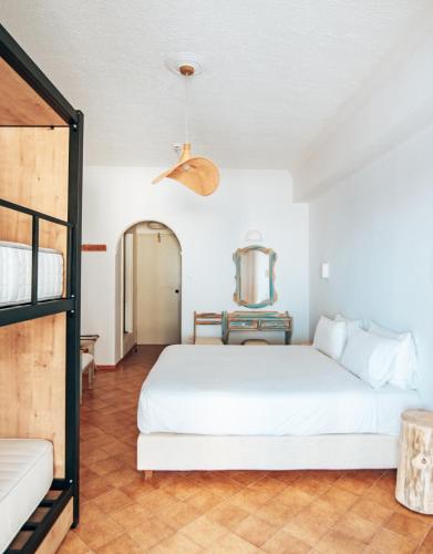 Gallery image of Paros Holiday Sun Hotel in Pounda