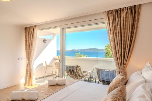Deluxe apartment Diadora with sea view