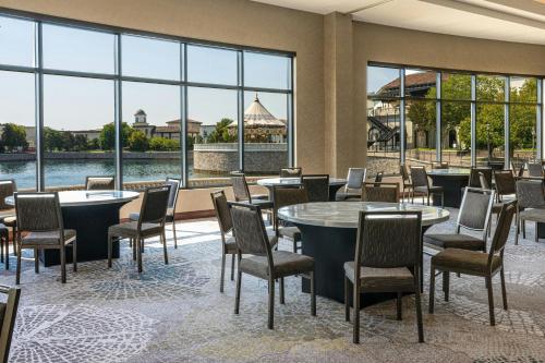 Restoran atau tempat lain untuk makan di The Westin Huntsville