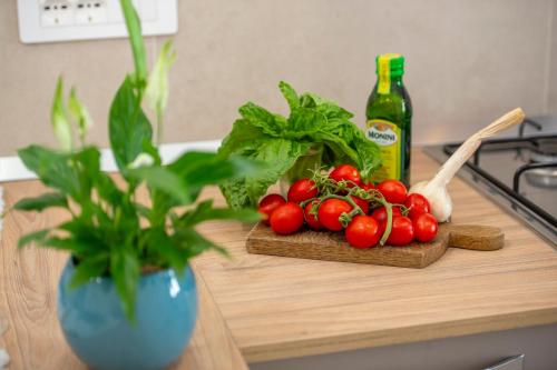 Makanan di atau berdekatan apartmen