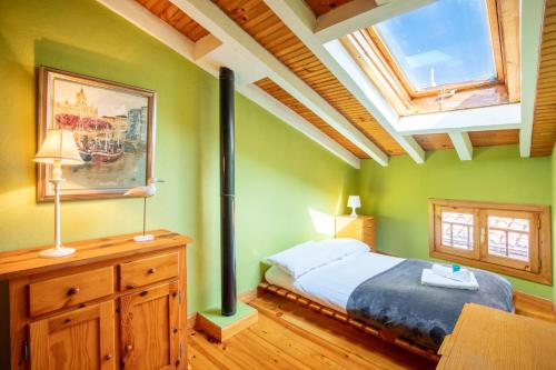 Katil atau katil-katil dalam bilik di Sabetche - baskeyrentals