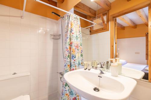 Bilik mandi di Sabetche - baskeyrentals