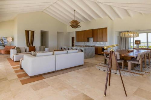Ruang duduk di Salterra, a Luxury Collection Resort & Spa, South Caicos