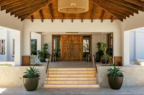 Muka bangunan atau pintu masuk Salterra, a Luxury Collection Resort & Spa, South Caicos