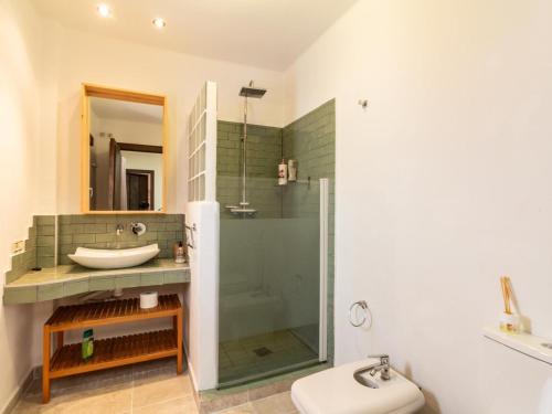 Ένα μπάνιο στο Casa Viernes