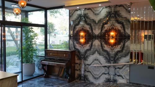 Gallery image of Zeus Otel in Kusadası