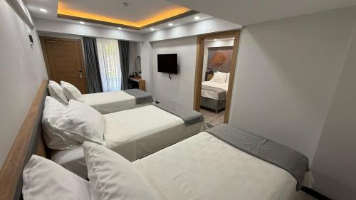 Gallery image of Zeus Otel in Kusadası