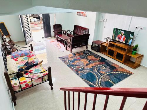 Posezení v ubytování Bayan 10 Homestay, Ayer Keroh Guest House - 4bedrooms, 15minutes to town