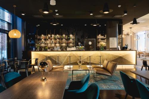 El salón o zona de bar de Hotel Matts
