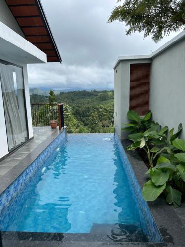 Der Swimmingpool an oder in der Nähe von Sylvan Retreat - Luxury Mountain Cottages