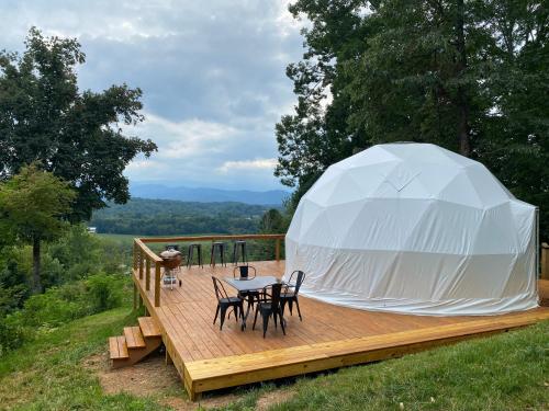 Příroda nedaleko luxury tent