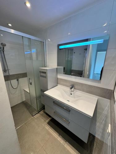 Koupelna v ubytování Superbe appartement vue mer garage privatif ferme