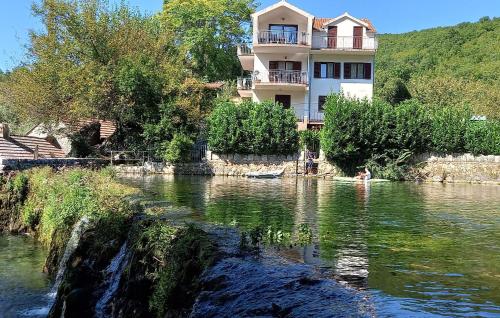 Φυσικό τοπίο κοντά σε αυτή η παραθεριστική κατοικία