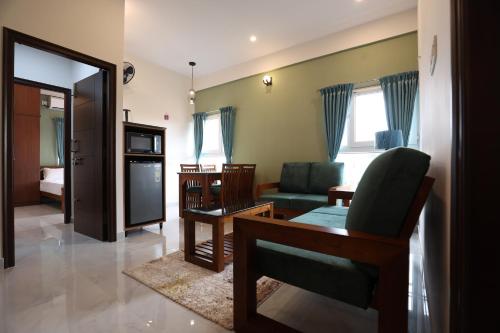 Ruang duduk di Olivette Suites