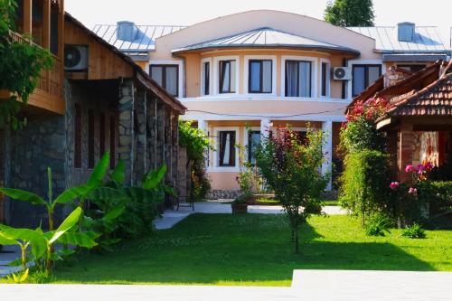 Φωτογραφία από το άλμπουμ του KHEDI winery 