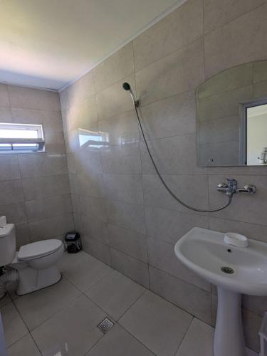 Ένα μπάνιο στο Nino apartments