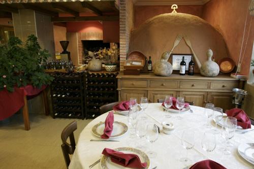 Gallery image of Hotel Galayos in Hoyos del Espino