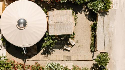 Κήπος έξω από το Yurt Kalamaki Seaside Glamping