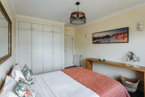 Spacious 1BR with Parking in Quiet Area
