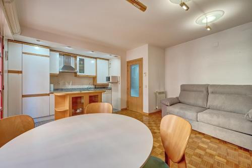 Casita del casco viejo by Clabao