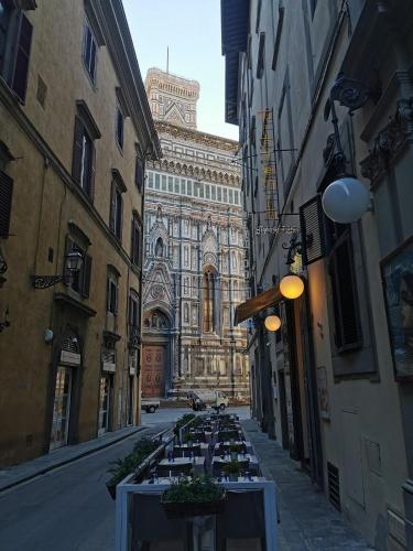 Eleganza e convivialità in centro, vista Duomo per gruppi e famiglie