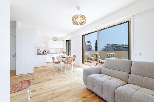 SAN SEVERINA - Spacious apartment in city center