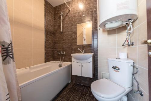 Bilik mandi di Fantasy Apartments Saint Constantine and Helena Resort