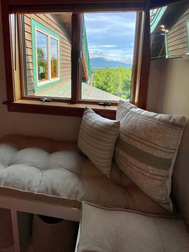 Gallery image of Million Dollar View in Bolton Landing