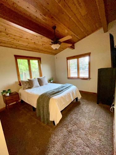 Gallery image of Million Dollar View in Bolton Landing