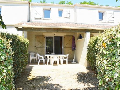Maison Duplex 6 Pers. avec Terrasse, Piscine Chauffée, Parking Gratuit - Vallon-Pont-d'Arc - FR-1-382-55