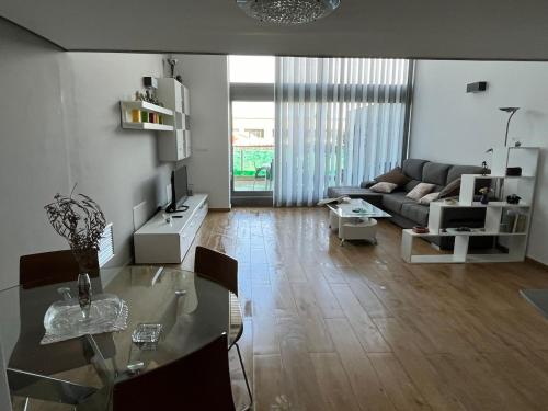 Loft con jacuzzi y piscina