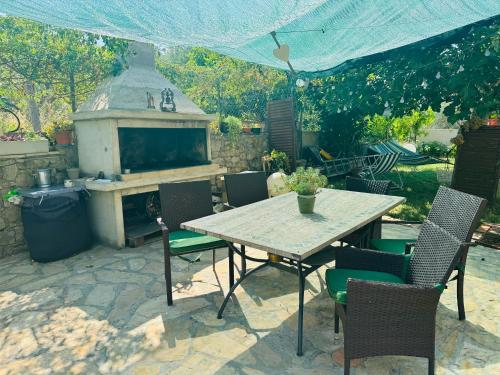 Patio alebo iná vonkajšia časť ubytovania Strandhaus Roko