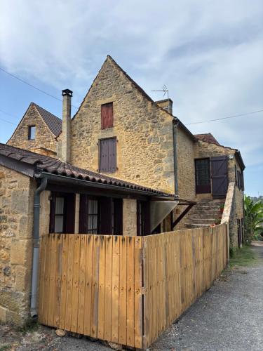 Corps de ferme rénové à 10 min de Sarlat