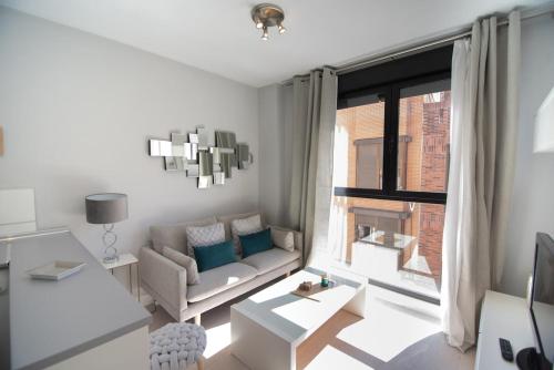 Santiago Bernabeu Temporary Apartment JMC52