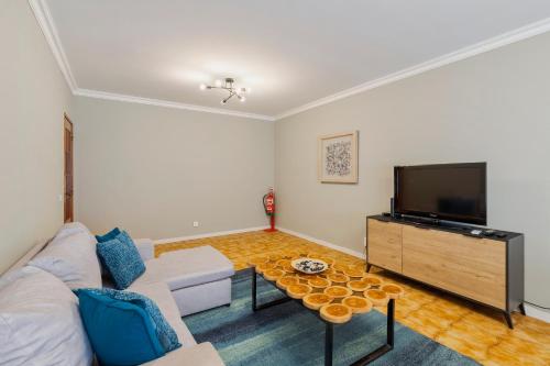 Viso Apartment - By Y Concept