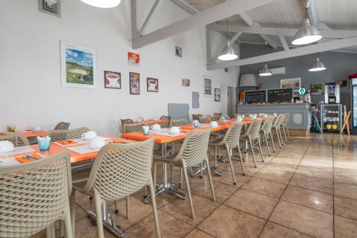 Εστιατόριο ή άλλο μέρος για φαγητό στο Contact Hôtel O'Nice Saintes