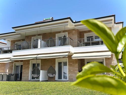 Royal Apartments - Nikiti