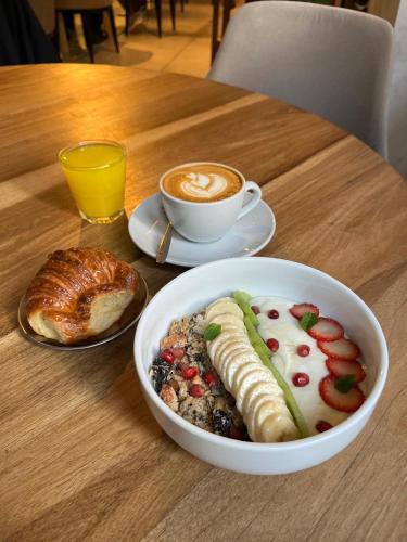 Еда / где поесть недалеко от отеля