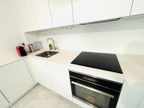 Küche/Küchenzeile in der Unterkunft Appartement Malesherbes Wagram