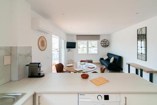WELCS APARTAMENTO 263 EMP con vistas al canal
